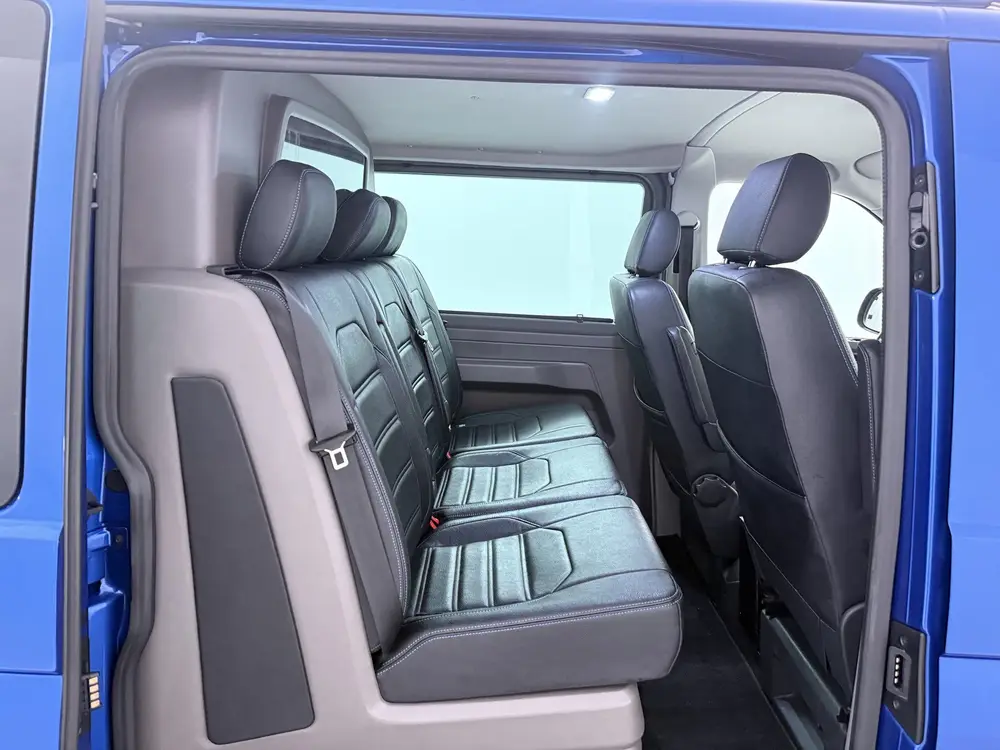 Volkswagen Transporter 2.0 TDI L2H1 30 DC uit 2020, foto 7