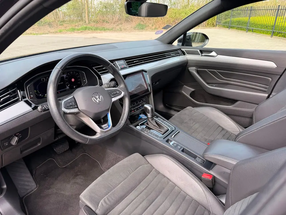 Volkswagen Passat Variant 1.4 TSI PHEV GTE PANO/DAK VIRTUAL uit 2022, foto 10