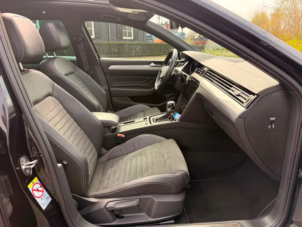 Volkswagen Passat Variant 1.4 TSI PHEV GTE PANO/DAK VIRTUAL uit 2022, foto 13