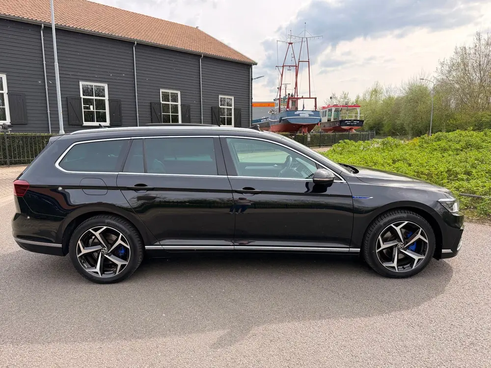 Volkswagen Passat Variant 1.4 TSI PHEV GTE PANO/DAK VIRTUAL uit 2022, foto 9