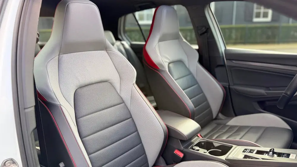 Volkswagen GOLF 2.0 TSI GTI Panoramadak Leer Stoelverwarming uit 2021, foto 20