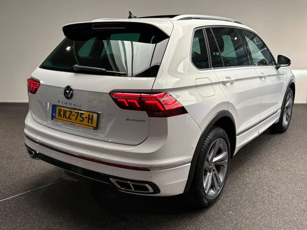 Volkswagen Tiguan 1.4 TSI eHybrid R-Line | Panoramadak | 360 uit 2023, foto 2