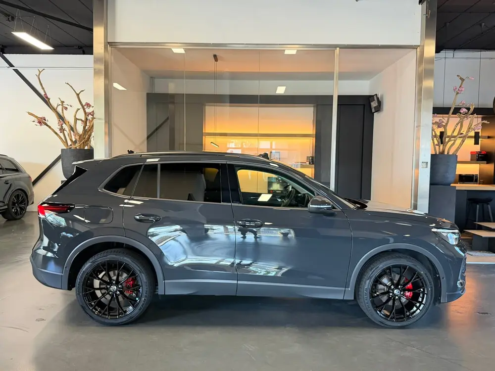 Volkswagen Tiguan 1.5 etsi Panorama Camera Led 1e eigenaar uit 2025, foto 2