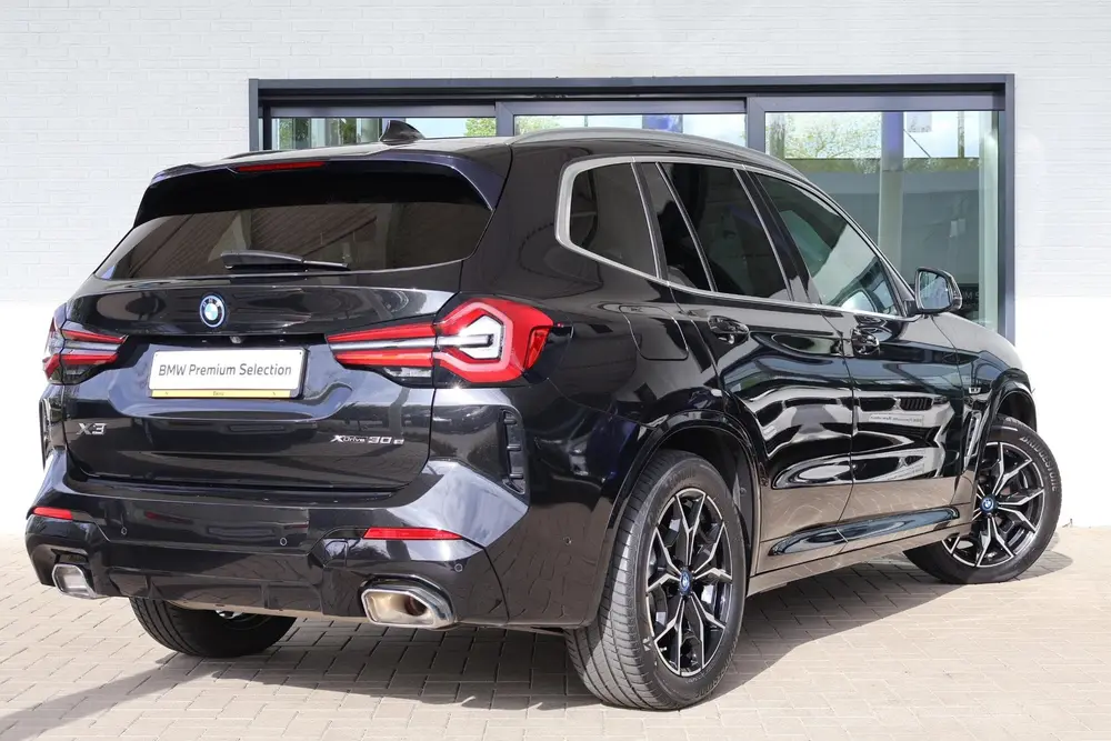 BMW X3 xDrive30e uit 2022, foto 2