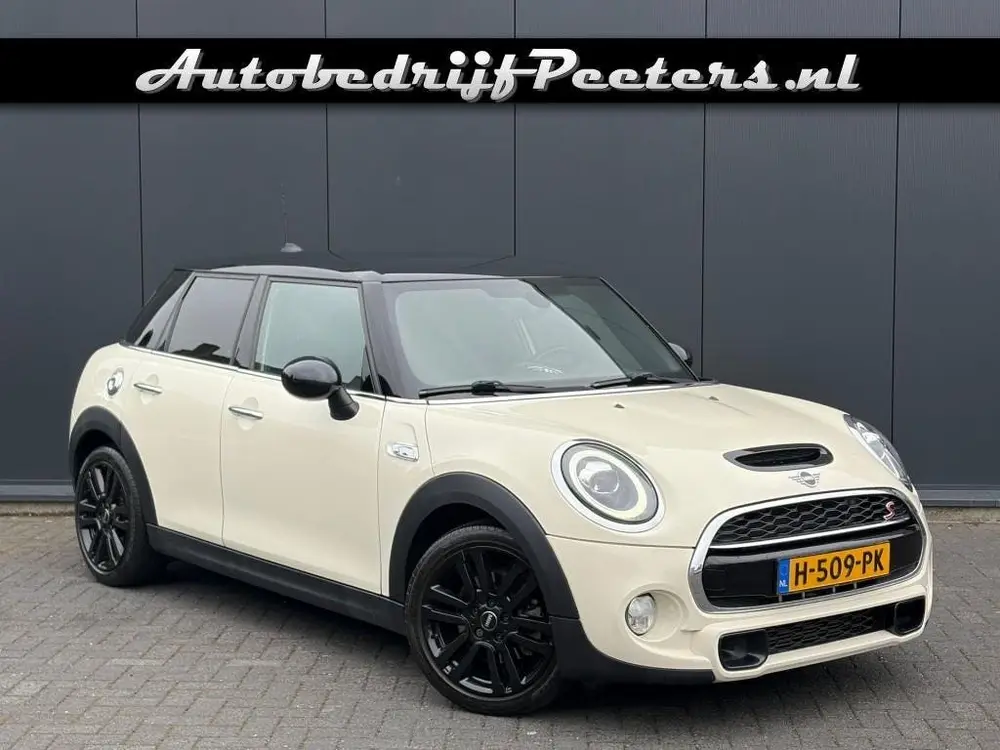 Mini Cooper S 2.0 192pk 5-Drs Automaat LED Navi Carplay uit 2019