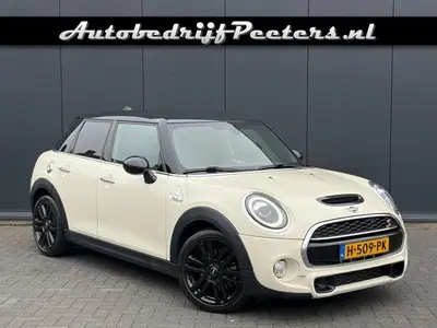 Mini Cooper S 2.0 192pk 5-Drs Automaat LED Navi Carplay uit 2019