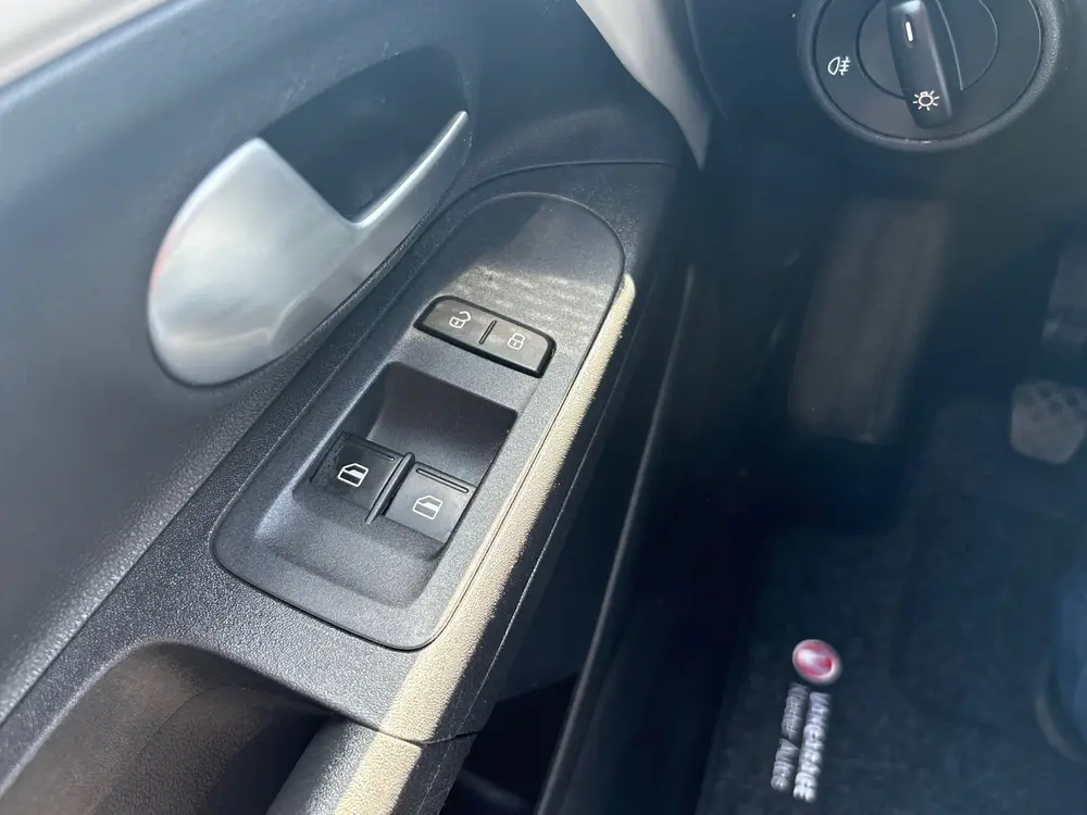 Volkswagen Up! 1.0 BMT take up! , Airco uit 2020, foto 16