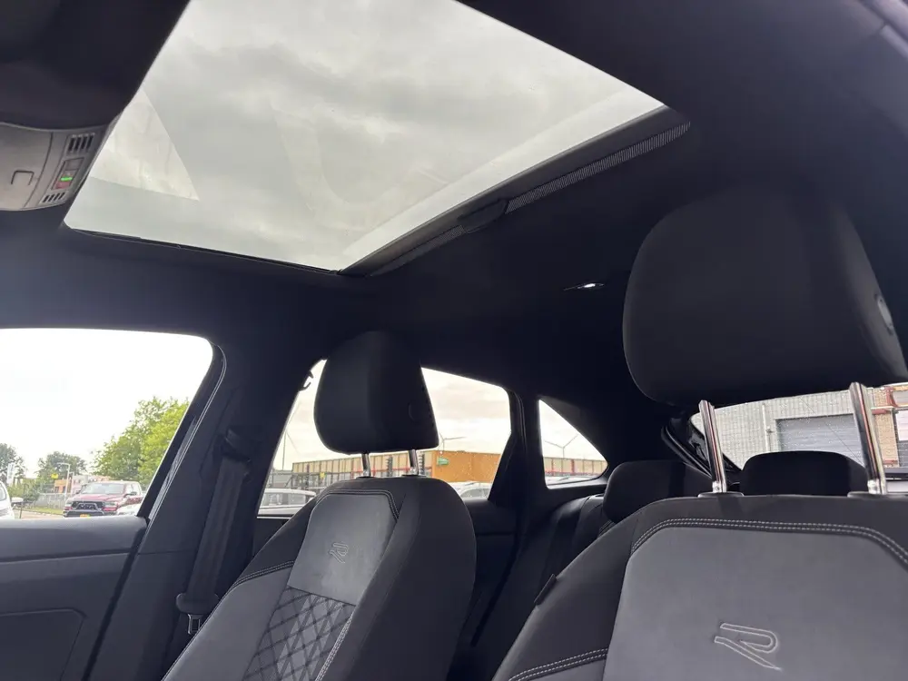 Volkswagen Taigo 1.5 TSI AUT 150 PK R-Line Business Stoelver uit 2022, foto 19