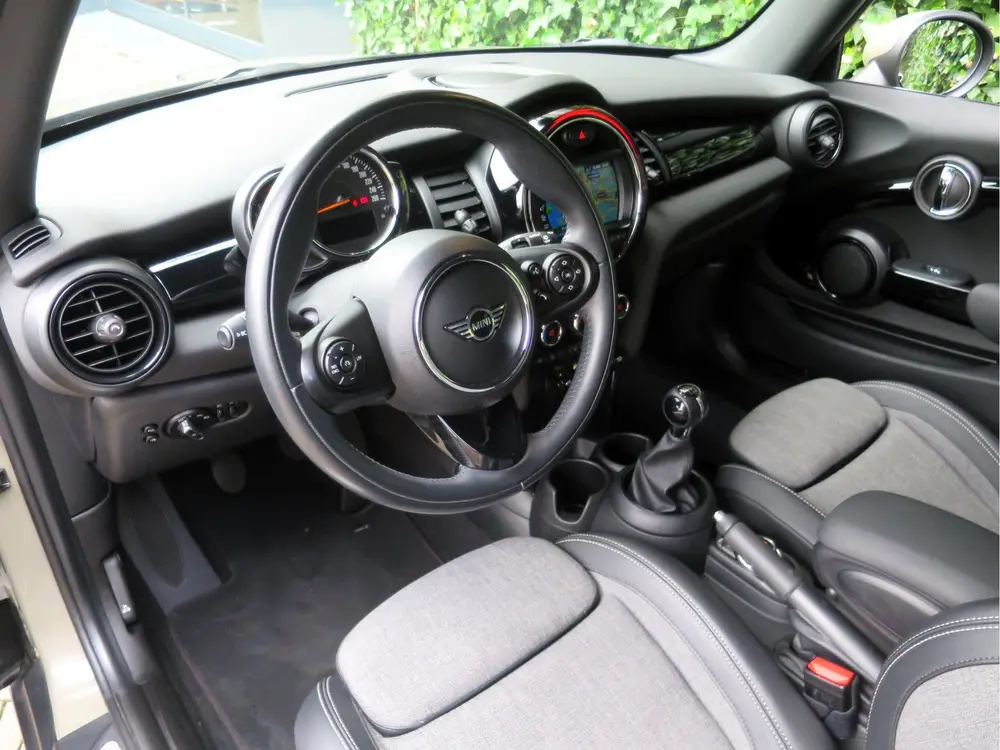 Mini Cooper 1.5 Chili F56 LCI LED uit 2019, foto 9