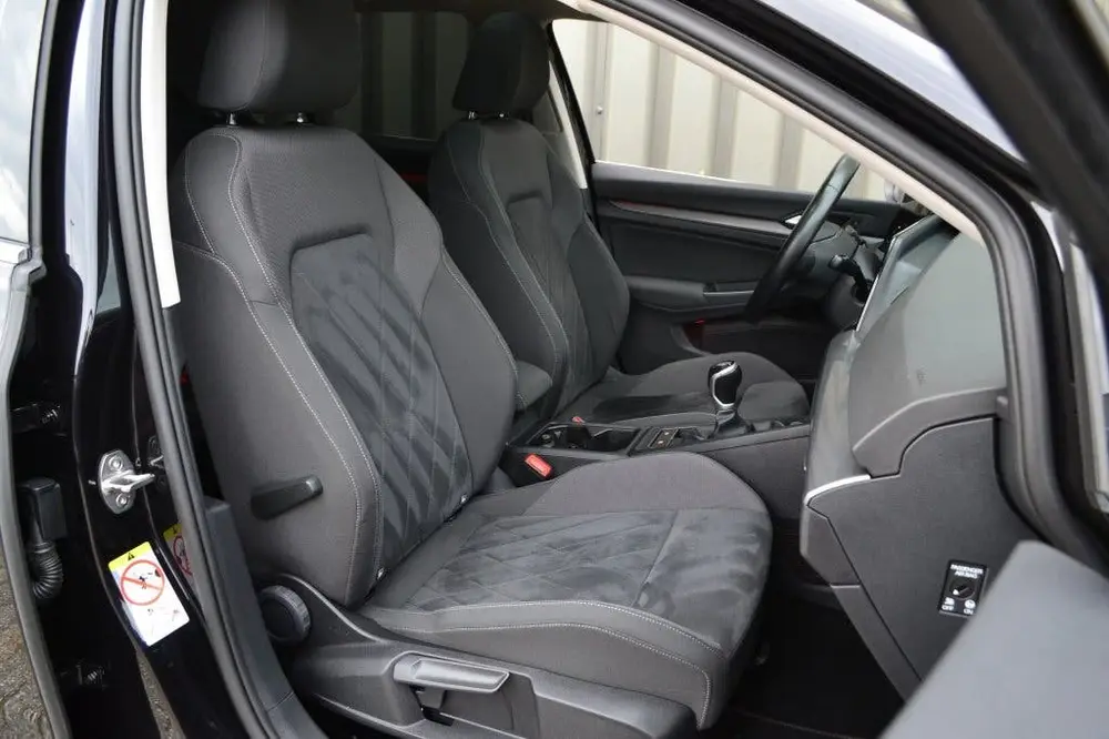 Volkswagen Golf 1.5 TSI 1st Edition IQ Light/Pano/ACC/Navi/M uit 2020, foto 10