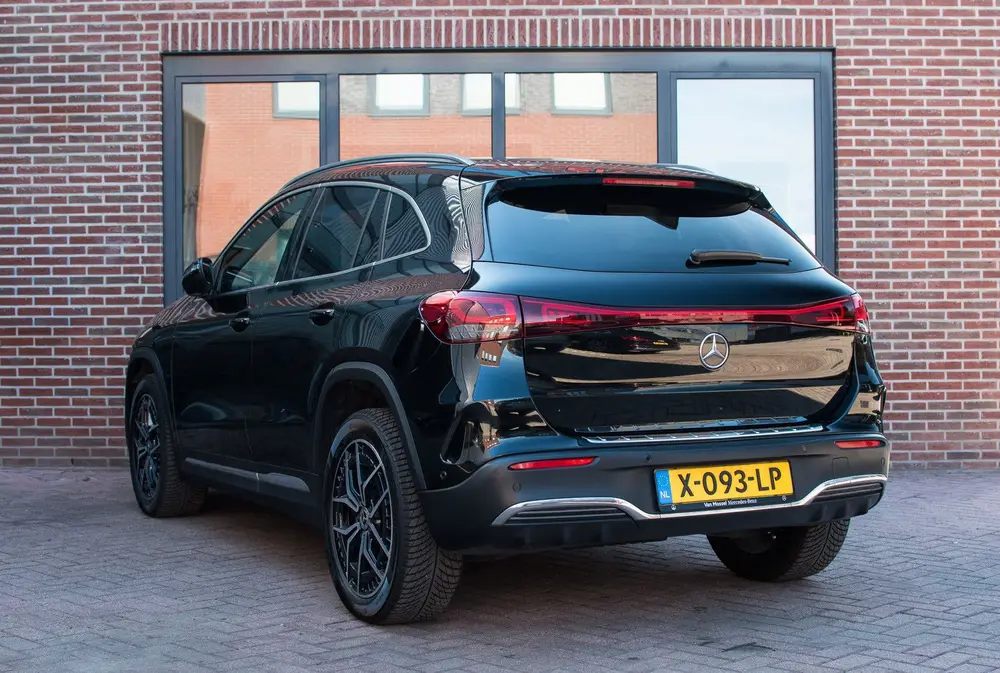 Mercedes-Benz EQA 250+ AMG Line 71 kWh uit 2023, foto 7