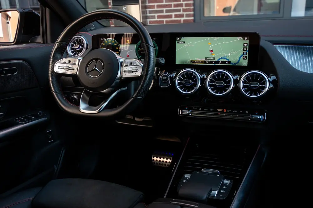 Mercedes-Benz EQA 250+ AMG Line 71 kWh uit 2023, foto 8