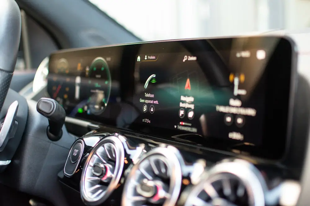Mercedes-Benz EQA 250+ AMG Line 71 kWh uit 2023, foto 9