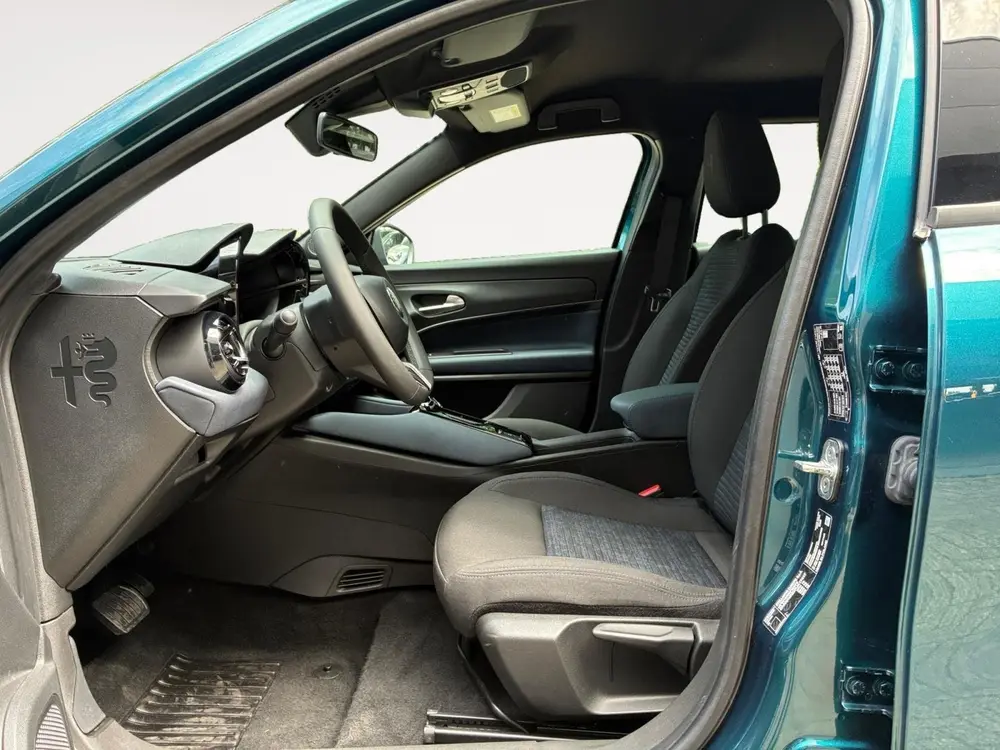Alfa Romeo Junior Check uitvoering uit 2025, foto 5