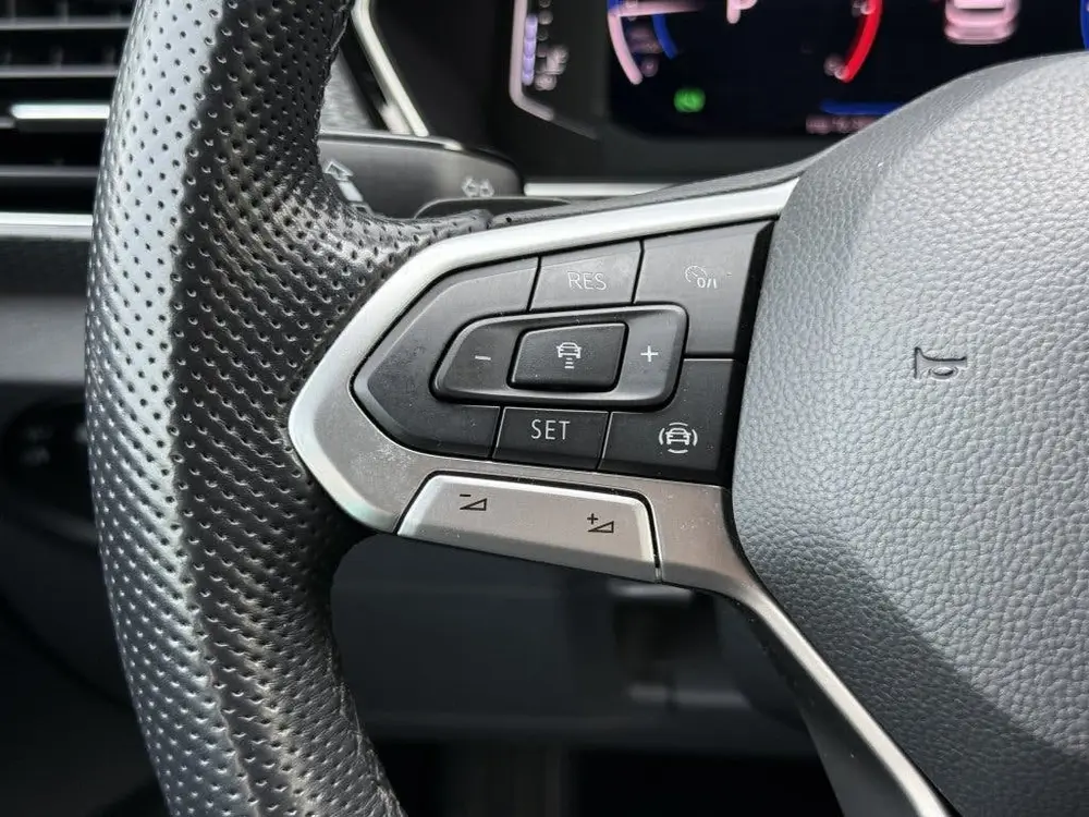 Volkswagen T-Cross 1.0 TSI Style R-Line AUTOMAAT VIRTUAL BEA uit 2019, foto 11