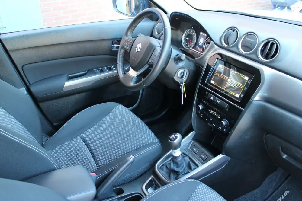 Suzuki Vitara 1.4 Boosterjet Select Smart Hybrid uit 2023, foto 4