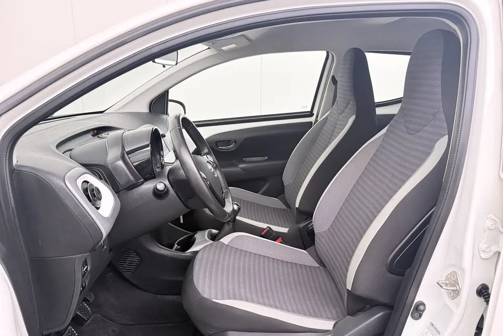 Toyota Aygo 1.0 VVT-i X-play limited Camera LED Bluetooth uit 2019, foto 10