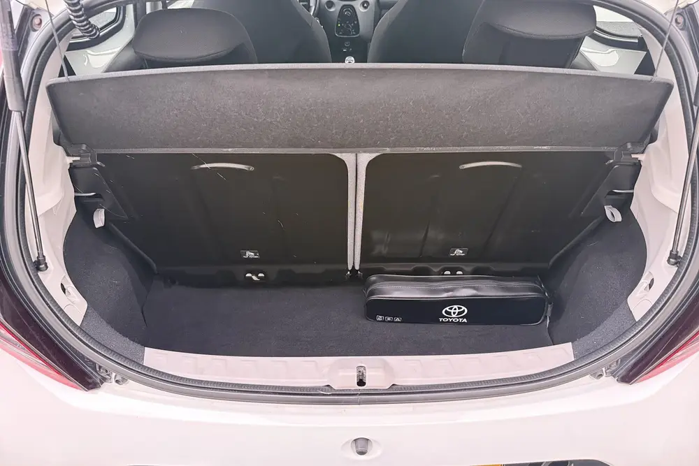 Toyota Aygo 1.0 VVT-i X-play limited Camera LED Bluetooth uit 2019, foto 14