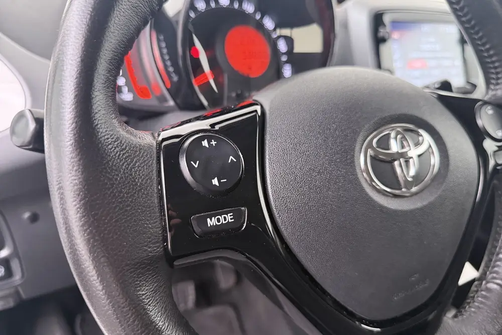 Toyota Aygo 1.0 VVT-i X-play limited Camera LED Bluetooth uit 2019, foto 18