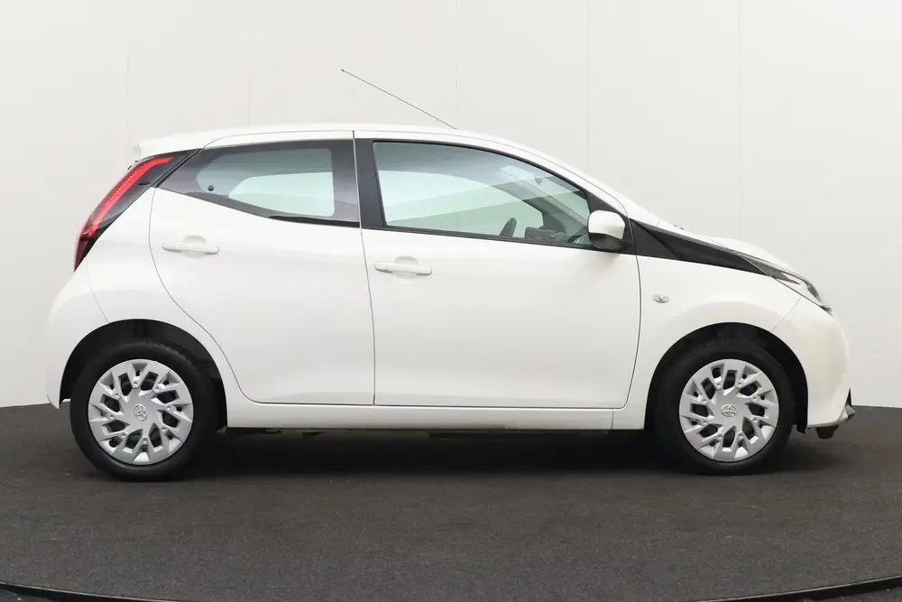 Toyota Aygo 1.0 VVT-i X-play limited Camera LED Bluetooth uit 2019, foto 6