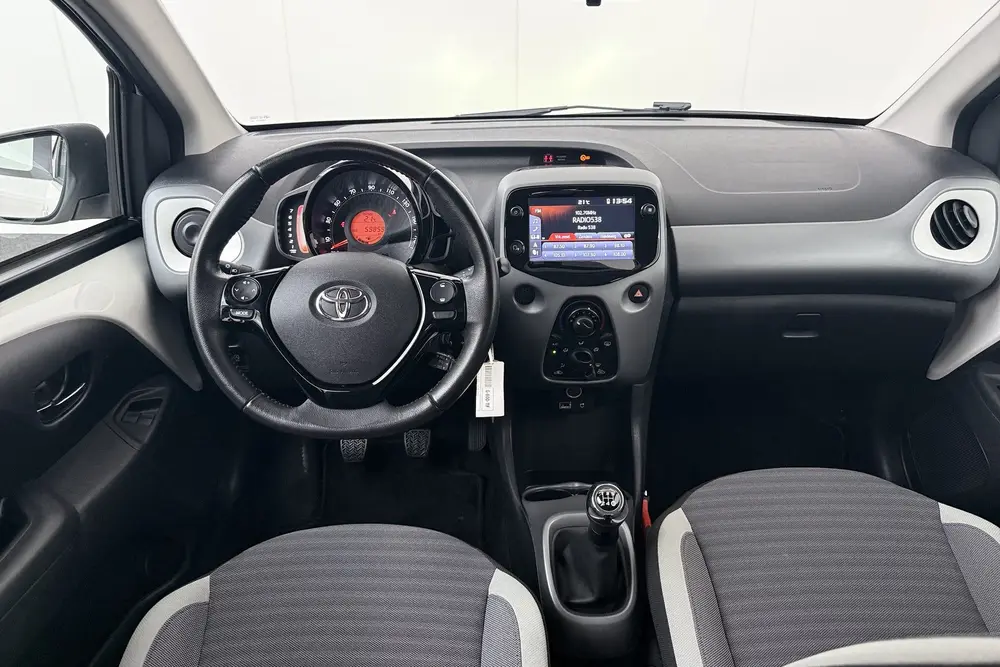Toyota Aygo 1.0 VVT-i X-play limited Camera LED Bluetooth uit 2019, foto 8