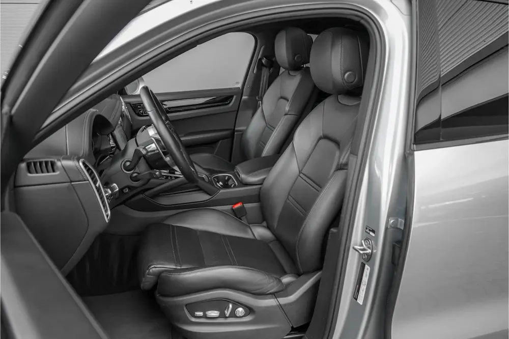 Porsche Cayenne Cayenne Coupé 3.0 E-Hybrid Sport Design Pano ACC 4W uit 2020, foto 5