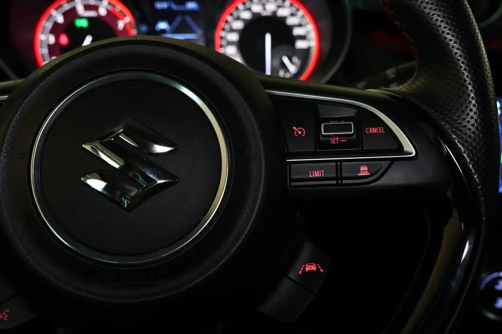 Suzuki Swift 1.4 Sport NAVI CARPLAY CAMERA ACC LANE STO uit 2019, foto 17