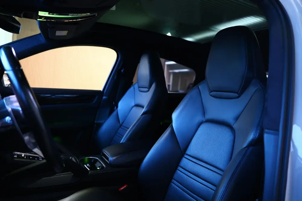 Porsche Cayenne Cayenne Coupé 3.0 E-Hybrid KRIJT NAVI CAMERA TREKHA uit 2020, foto 12