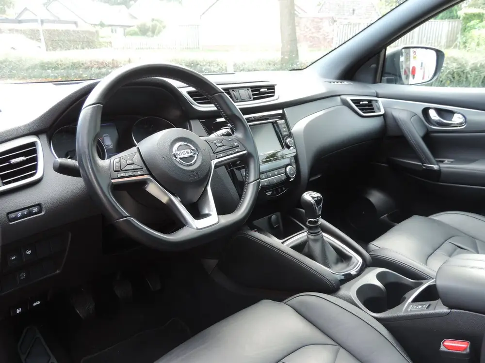 Nissan Qashqai 1.3 DIG-T Tekna Plus uit 2019, foto 2