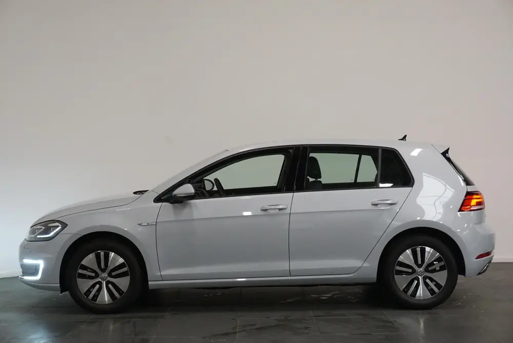 Volkswagen E-Golf Edition Navigatie Climate Control Parkeer uit 2019, foto 5