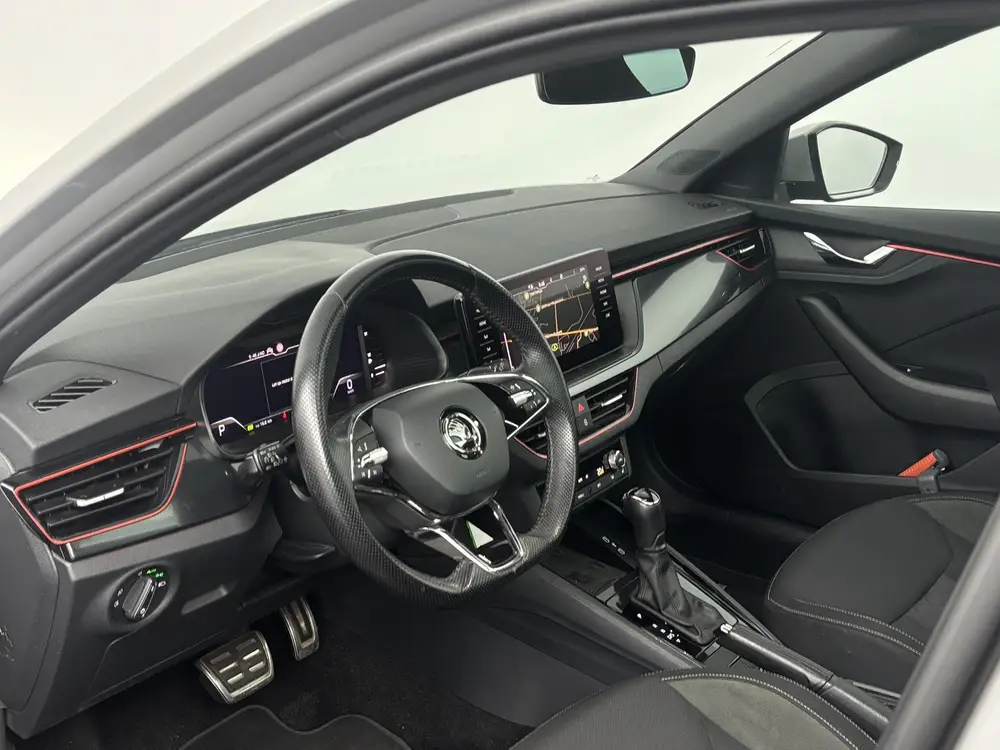 Skoda Scala 1.0 TSI 110pk DSG Sport Business uit 2021, foto 10