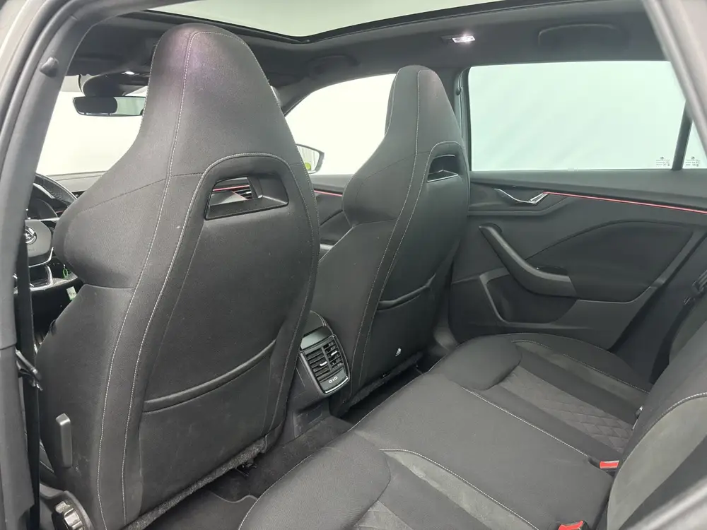 Skoda Scala 1.0 TSI 110pk DSG Sport Business uit 2021, foto 11