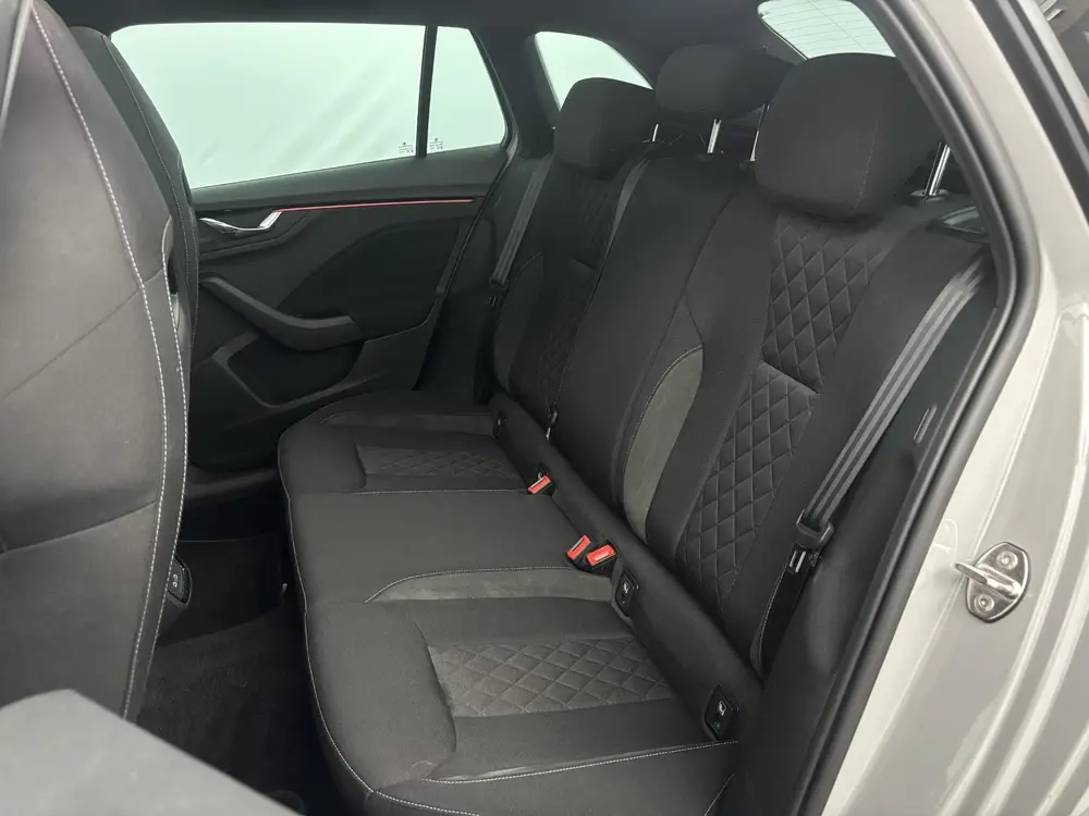 Skoda Scala 1.0 TSI 110pk DSG Sport Business uit 2021, foto 9