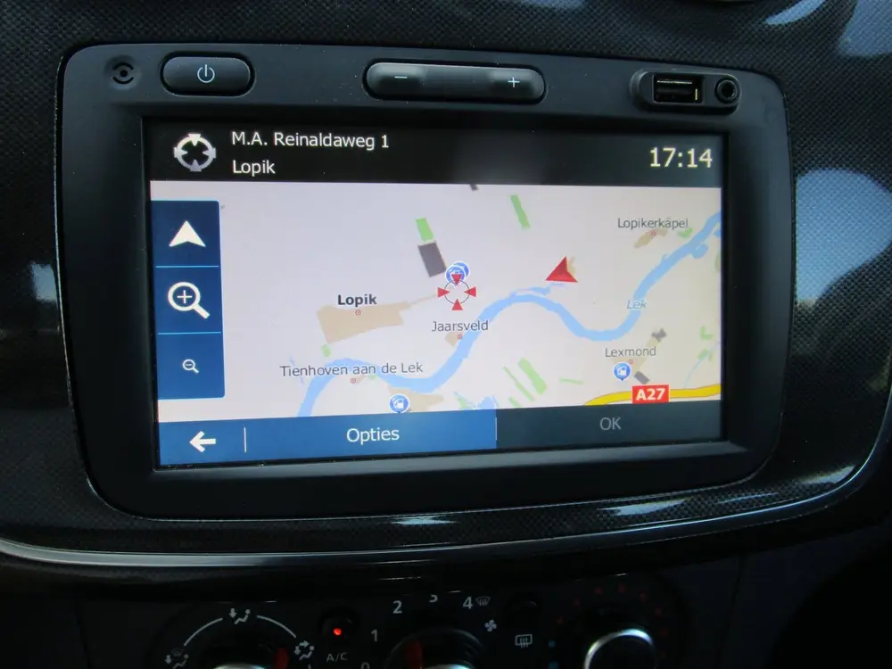 Dacia Sandero 0.9 TCe Tech Road airco, navi automaat mooi uit 2020, foto 18