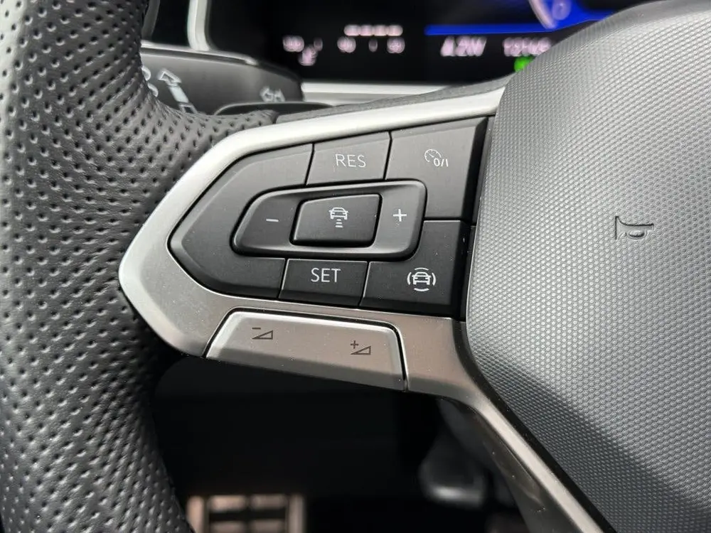 Volkswagen T-Roc 1.5 TSI R-Line Carplay Camera Led Acc Trekh uit 2025, foto 10