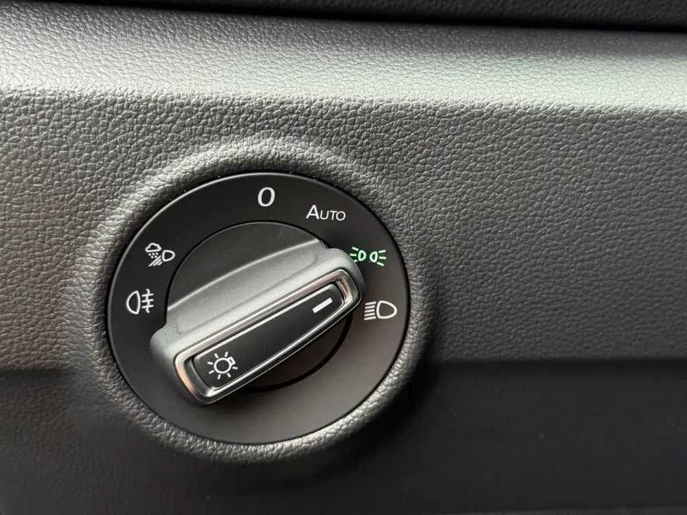Volkswagen T-Roc 1.5 TSI R-Line Carplay Camera Led Acc Trekh uit 2025, foto 20