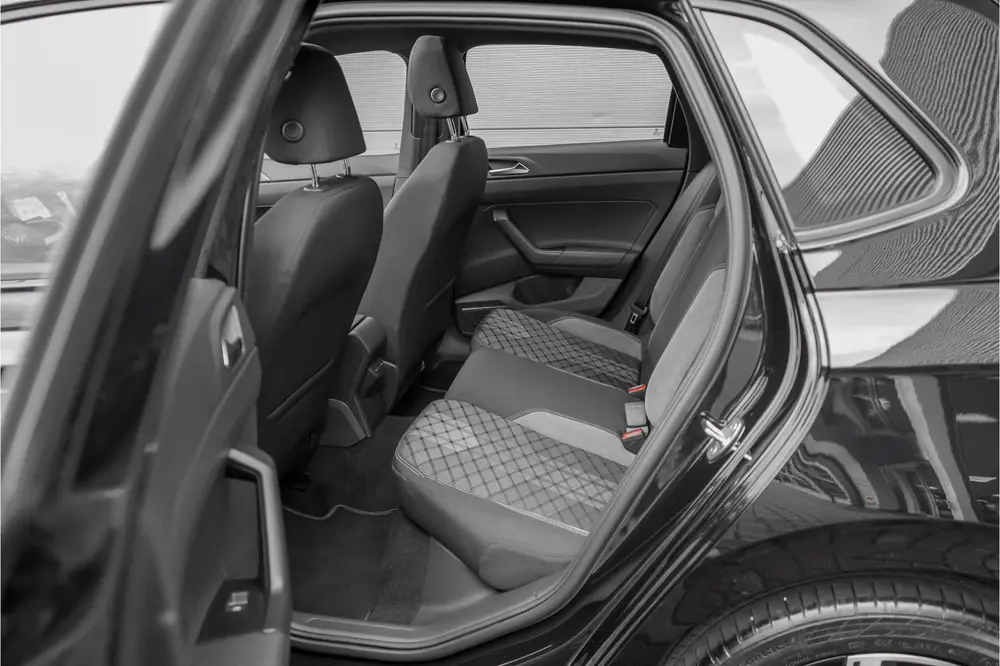 Volkswagen Polo 1.0 TSI R-Line Pano Camera IQ Light ACC Virt uit 2023, foto 6
