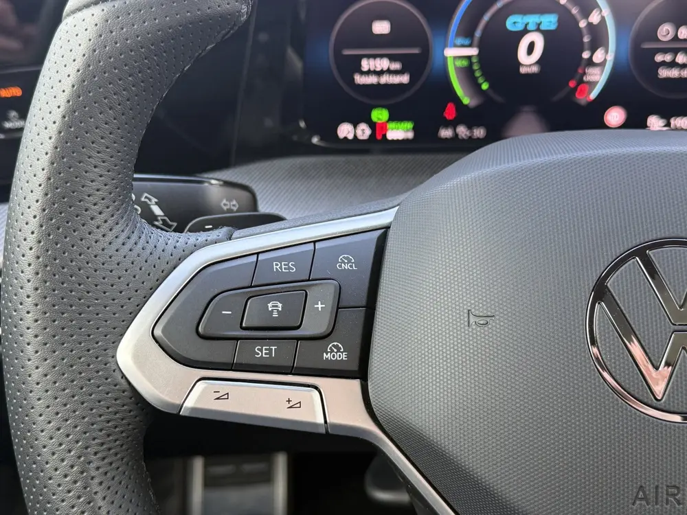 Volkswagen Golf 1.5 eHybrid GTE | Pano | IQ | 360° | HUD uit 2024, foto 11
