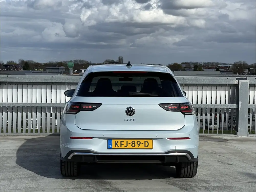 Volkswagen Golf 1.5 eHybrid GTE | Pano | IQ | 360° | HUD uit 2024, foto 13