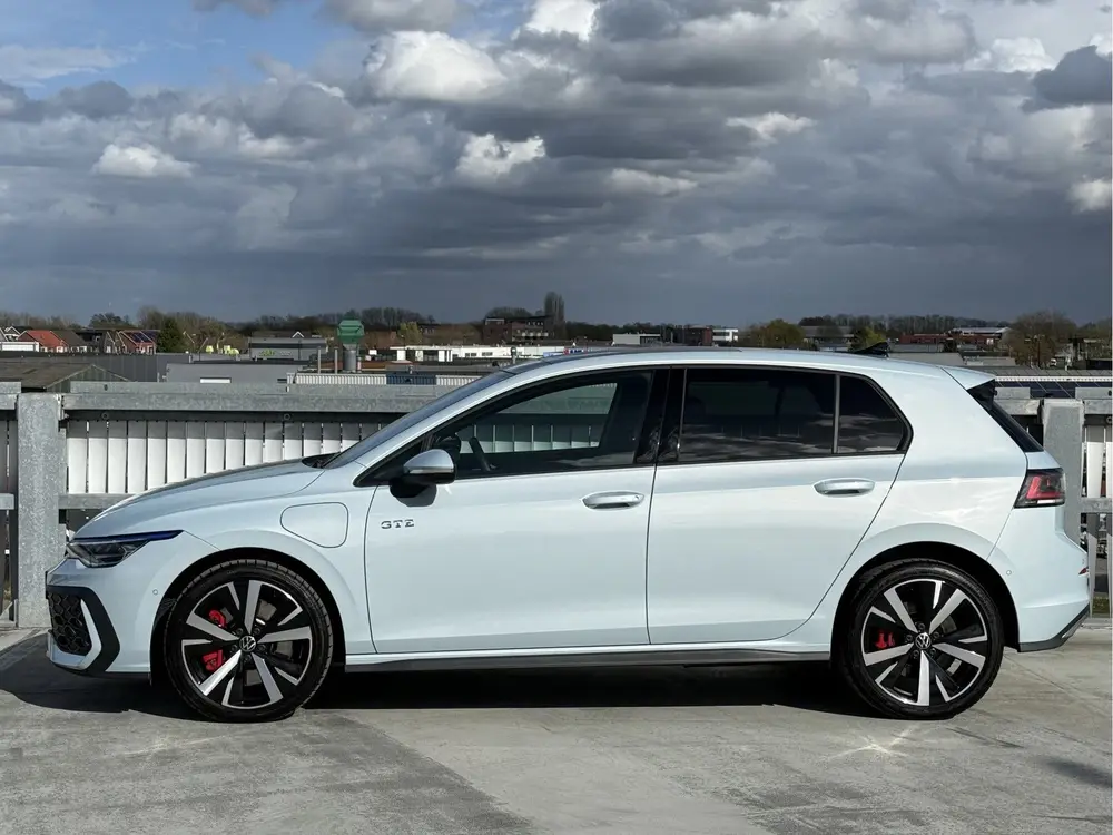 Volkswagen Golf 1.5 eHybrid GTE | Pano | IQ | 360° | HUD uit 2024, foto 15