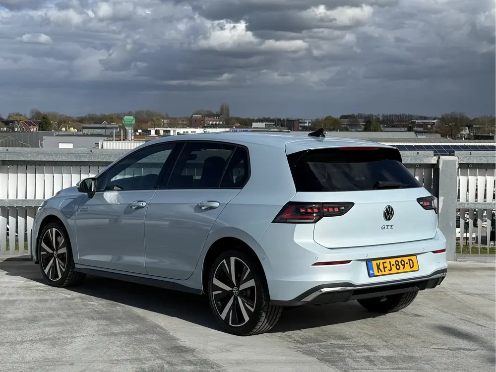 Volkswagen Golf 1.5 eHybrid GTE | Pano | IQ | 360° | HUD uit 2024, foto 5