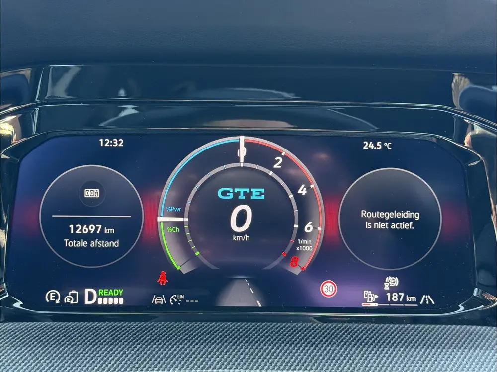 Volkswagen Golf 1.5 eHybrid GTE | Pano | IQ | 360° | HUD uit 2024, foto 9