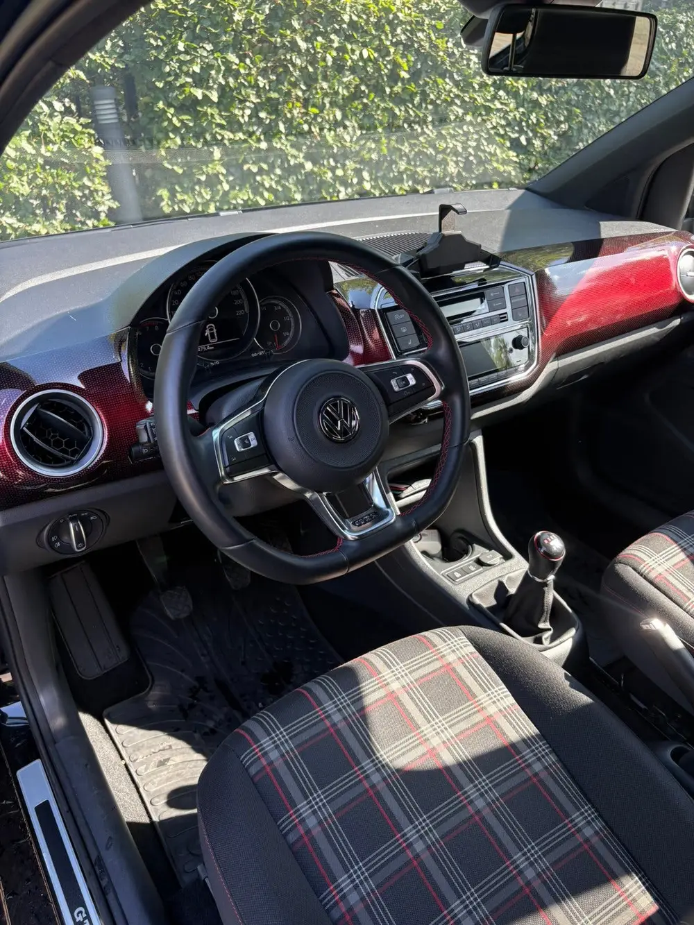 Volkswagen Up! 1.0 TSI 115PK 5D 2019 Zwart uit 2019, foto 10