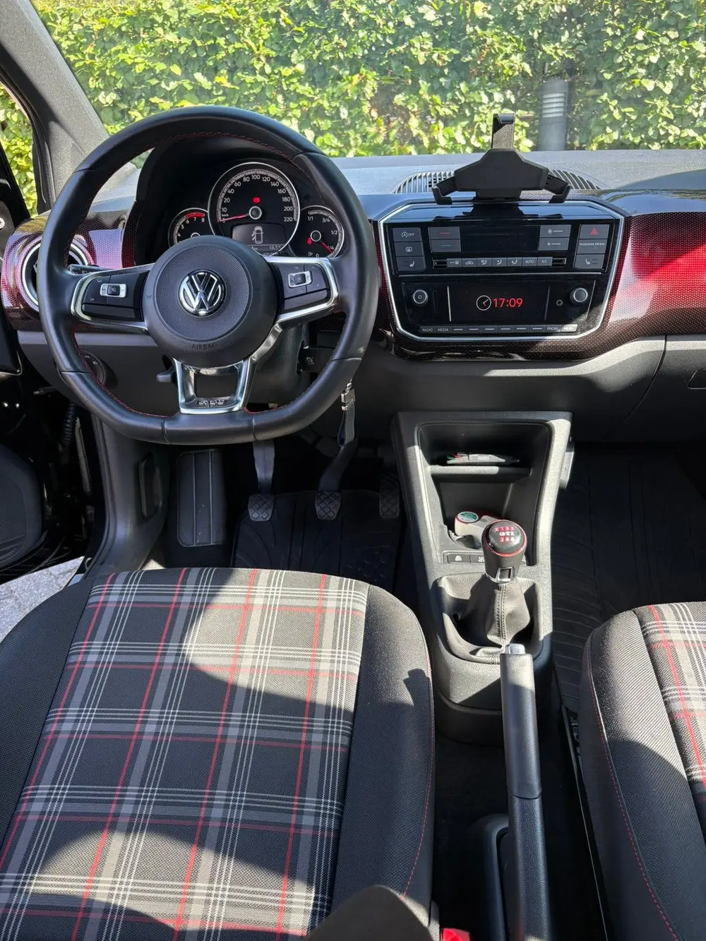 Volkswagen Up! 1.0 TSI 115PK 5D 2019 Zwart uit 2019, foto 11