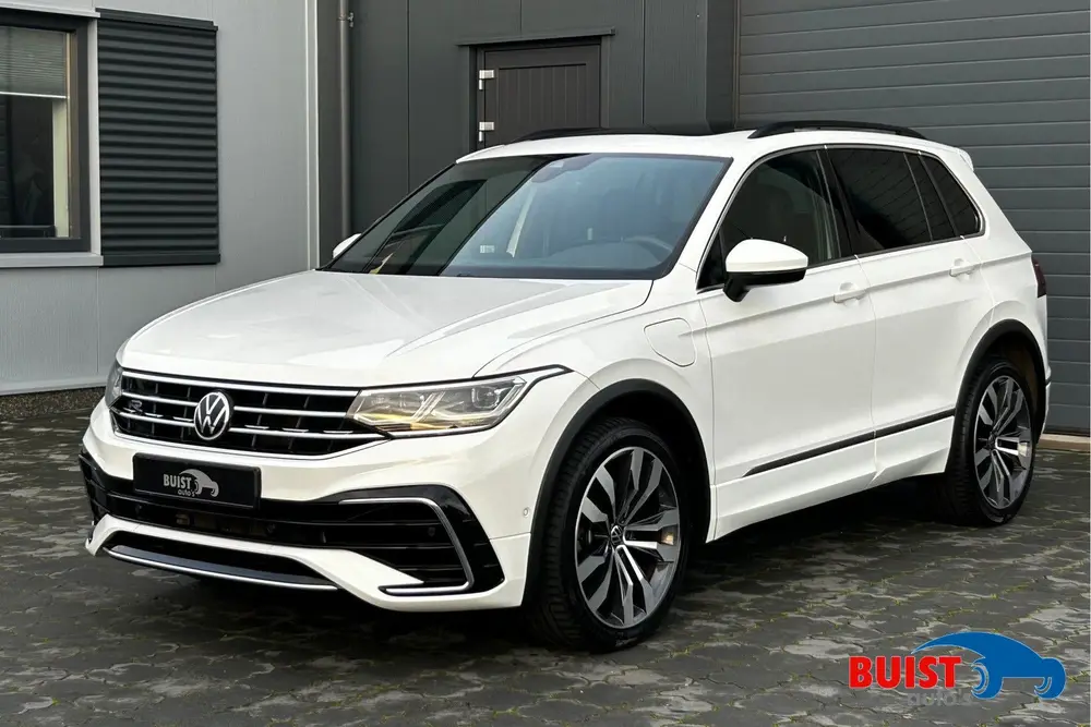 Volkswagen Tiguan 1.4 TSI eHybrid R-Line 245pk PANO TREKHAAK uit 2021