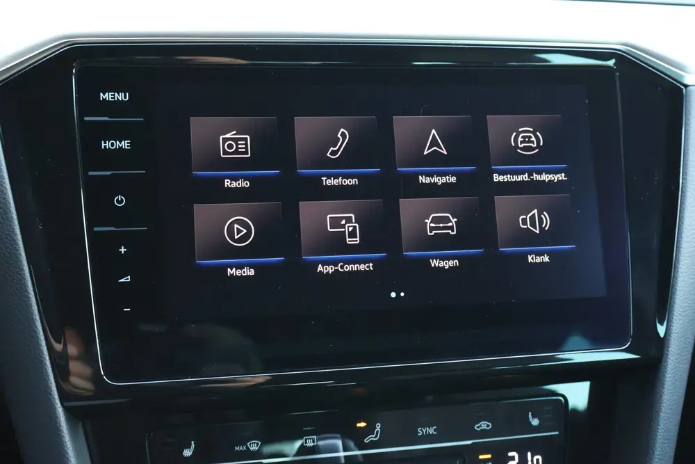 Volkswagen Passat Variant 1.5 TSI R-Line Business + | Origin uit 2022, foto 13