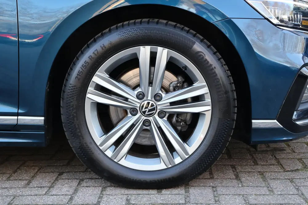 Volkswagen Passat Variant 1.5 TSI R-Line Business + | Origin uit 2022, foto 18