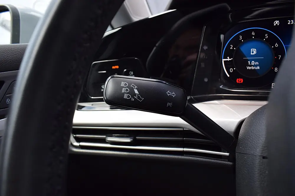 Volkswagen Golf Variant 1.0 TSI Life | Apple CarPlay | LED | uit 2023, foto 13