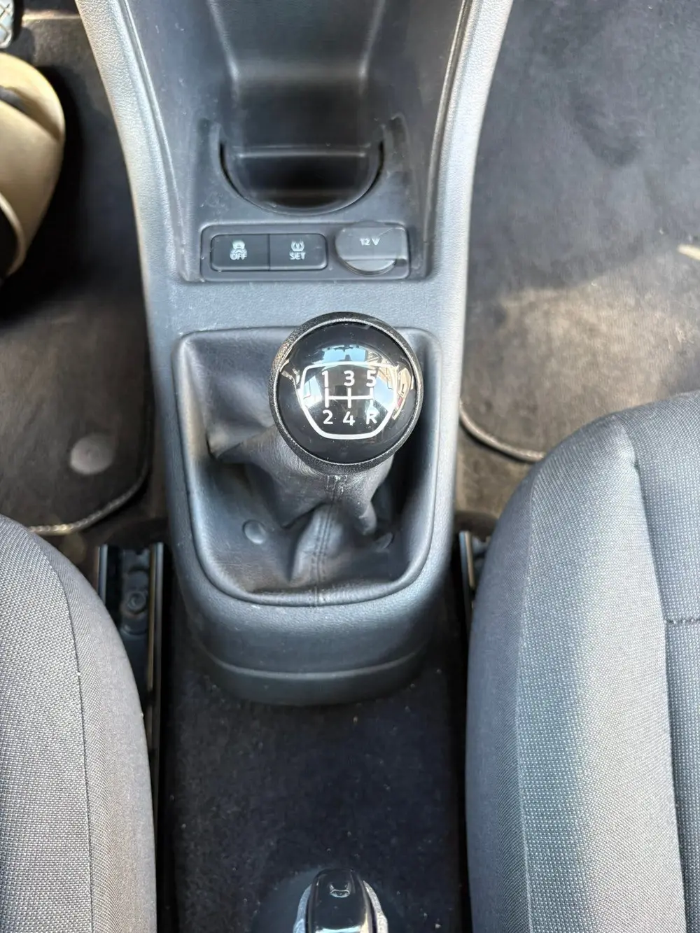Volkswagen Up! 1.0 60PK 5D BMT 2019 Zwart uit 2019, foto 11