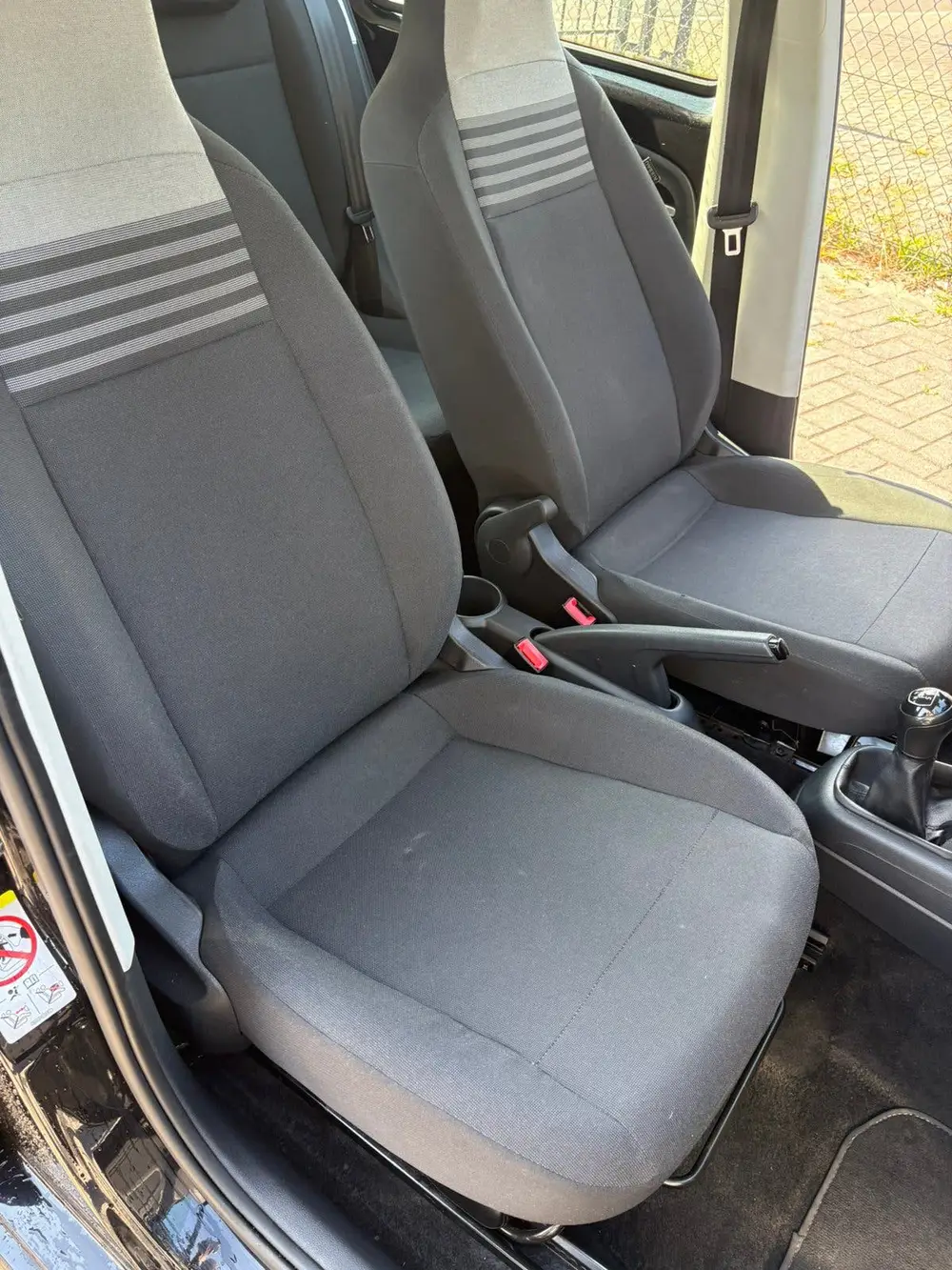 Volkswagen Up! 1.0 60PK 5D BMT 2019 Zwart uit 2019, foto 13